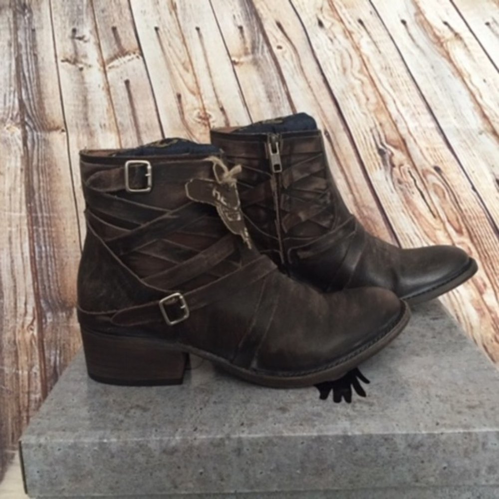 NIB Freebird Sammi Black